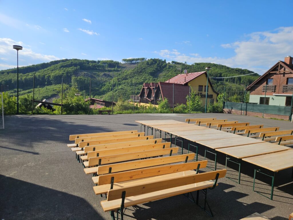 pivní stoly, půjčení stolů,